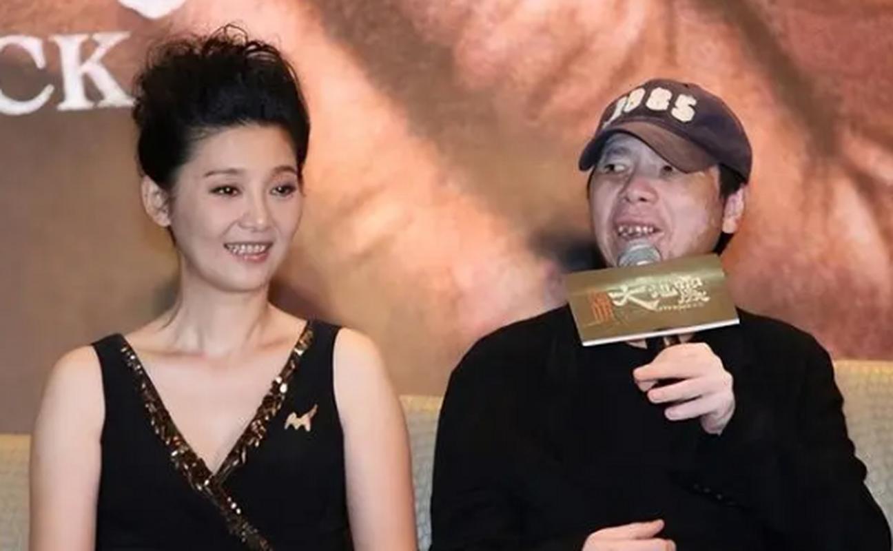 新澳2025今晚特马开奖号码和冯小刚养女高中毕业与冯小刚收养的女儿